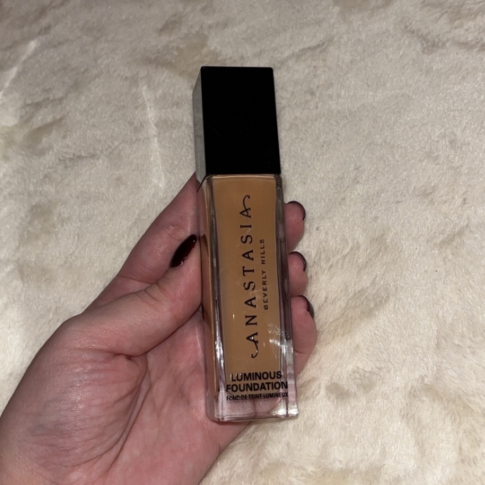 New, Anastasia Beverly Hills Natural Finish Luminous Foundation
